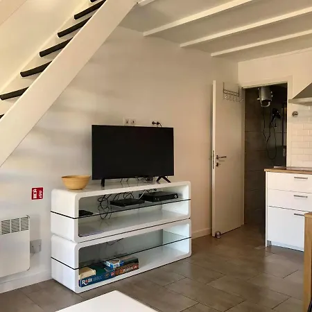 Melroce 5504 Apartment