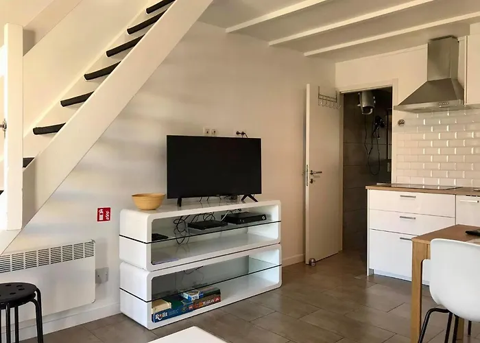 Melroce 5504 Apartment